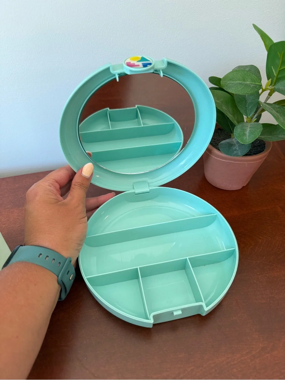 Cosmic Cosmetic Compact Organizer in Aqua with Pink Label CABOODLES